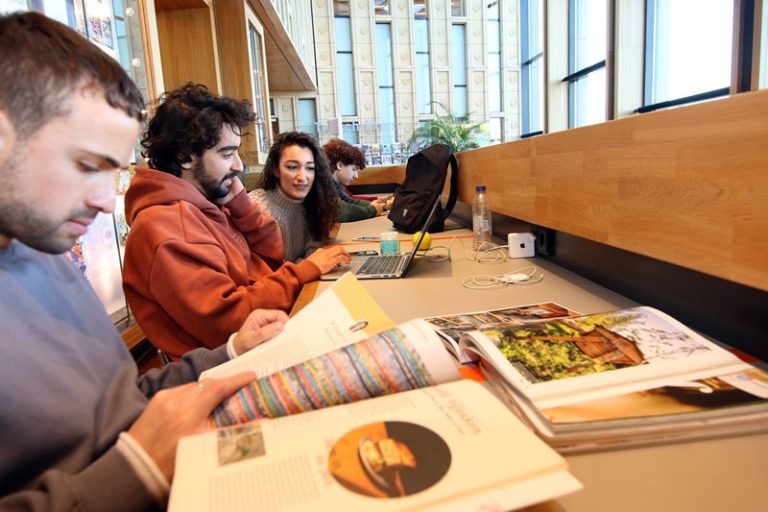 De bibliotheek voor jongeren